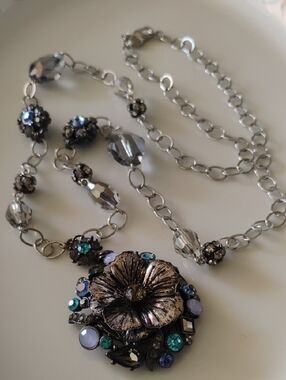 Nostalgic Goth Floral Pendant Necklace in Gunmetal and Teal